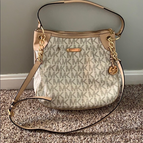 Michael Kors Handbags - Michael Kors purse